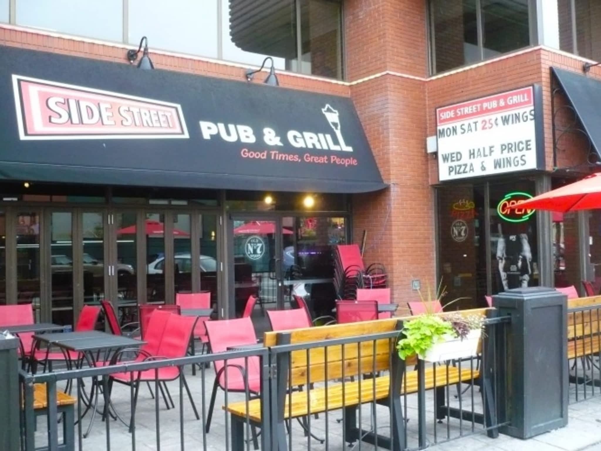 photo Side Street Pub & Grill