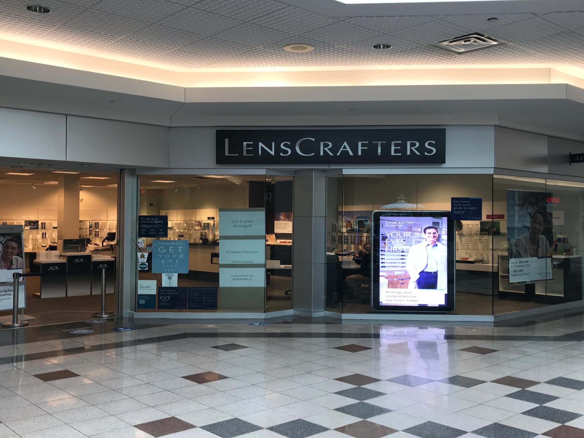 photo LensCrafters