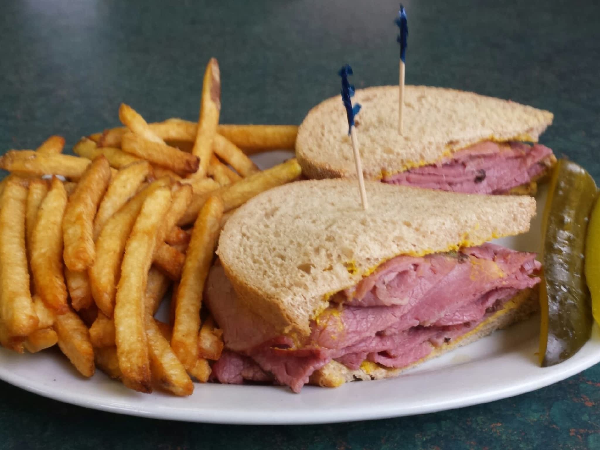 photo Norm's Pizzazz