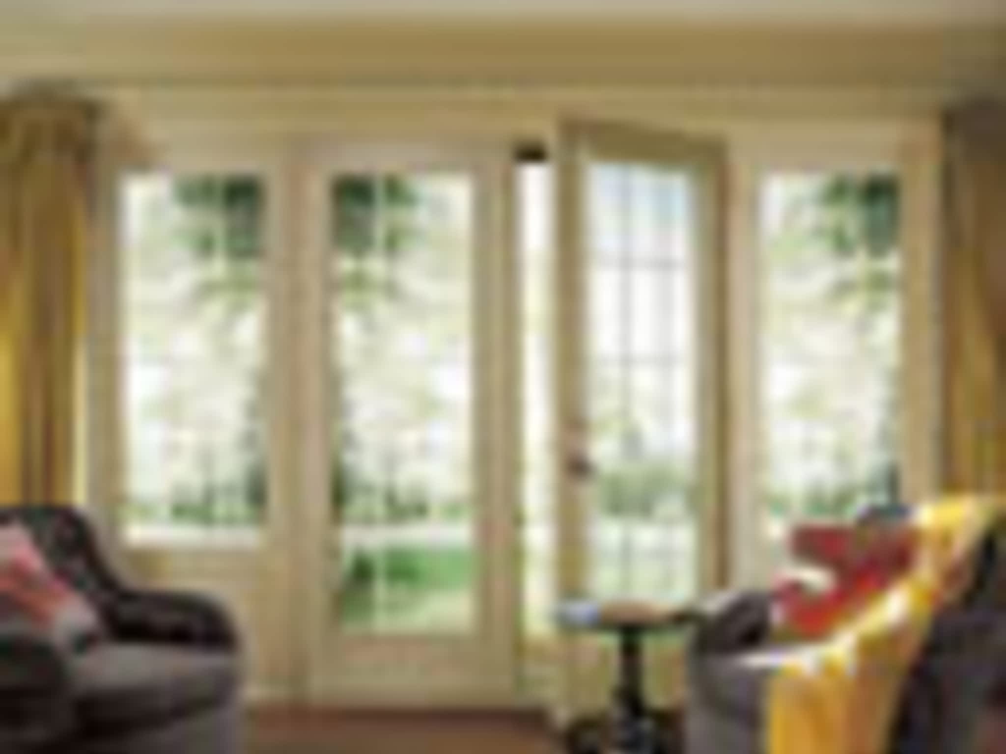 photo Royal Windows & Doors Inc