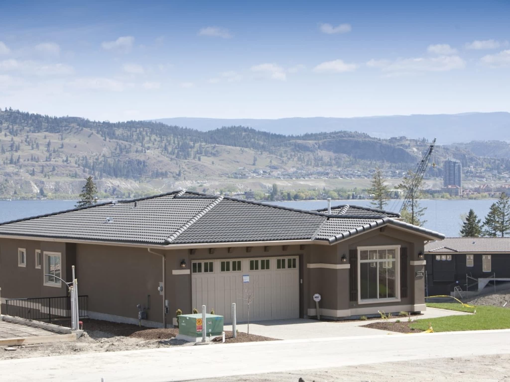 photo Madge Custom Roofing