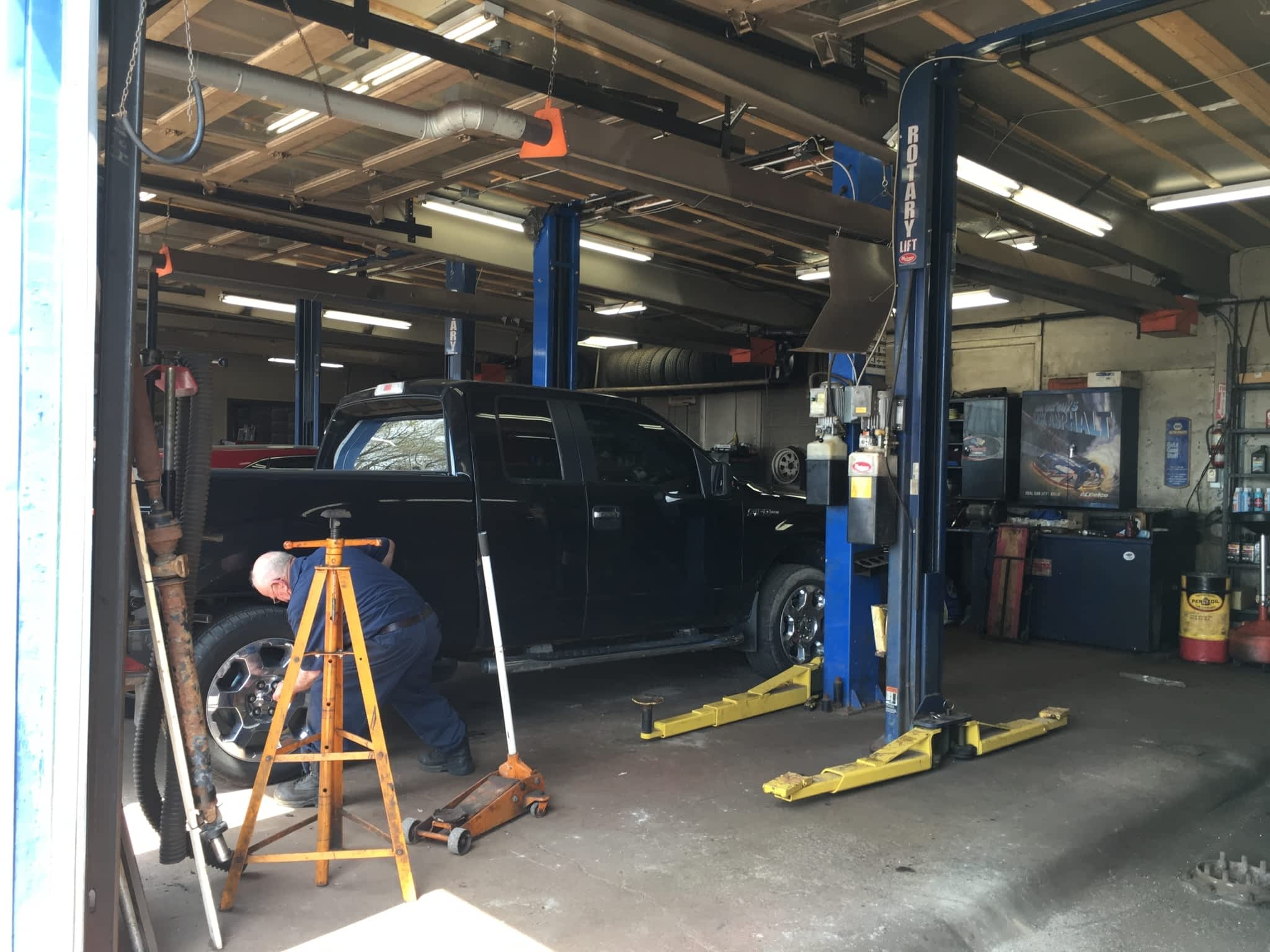 Robinson's Auto Service Pembroke, ON 1975 Petawawa Blvd Canpages