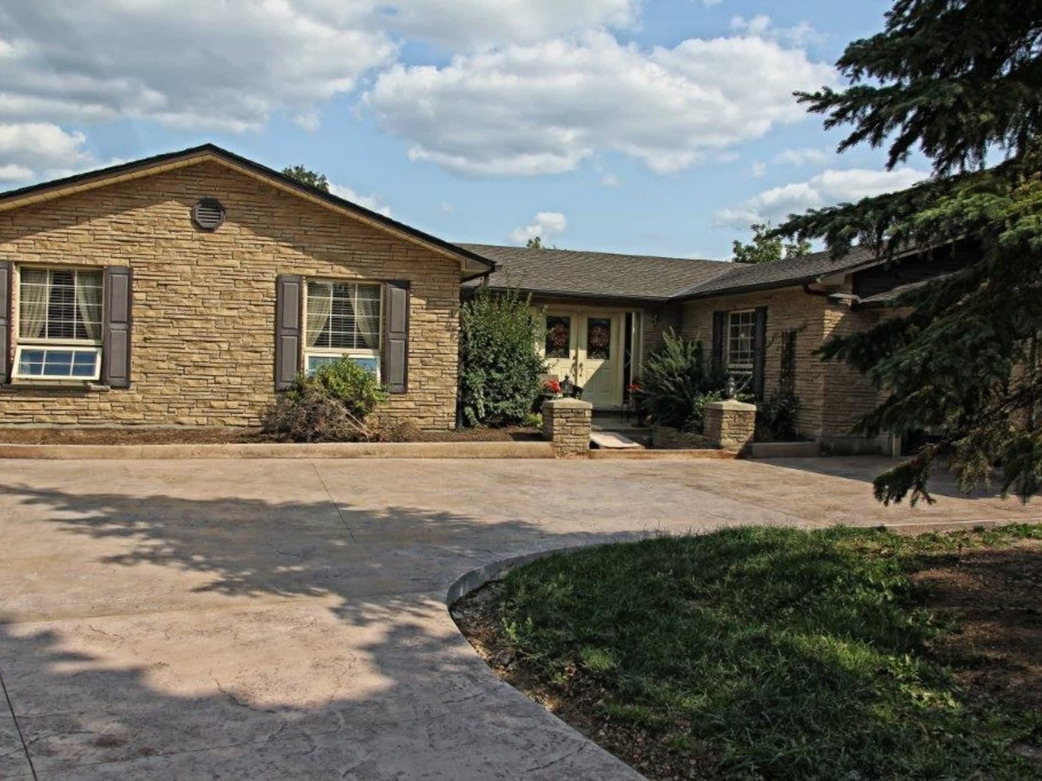 photo CFJ Paving Ltd