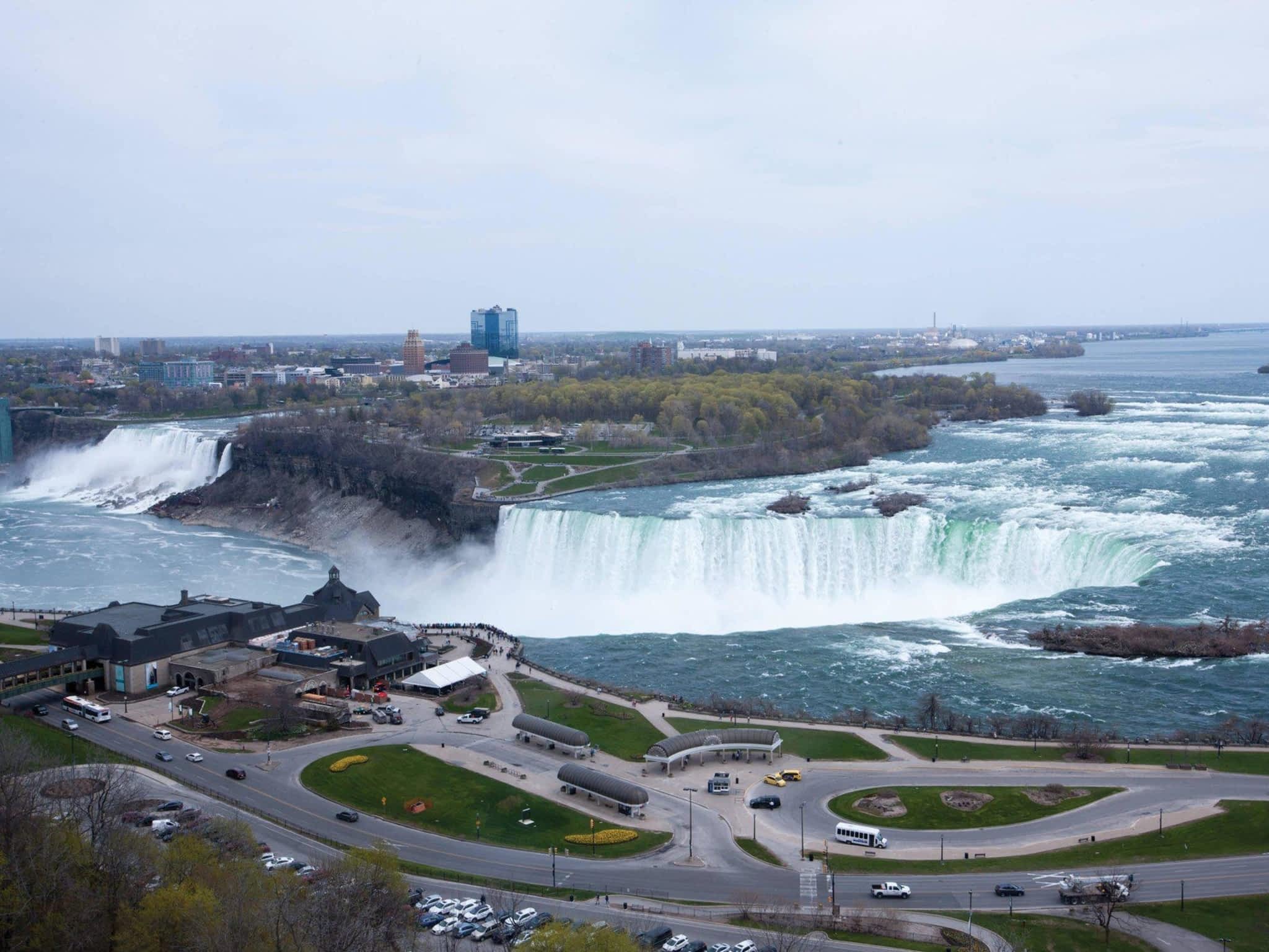 photo Niagara Falls Marriott on the Falls