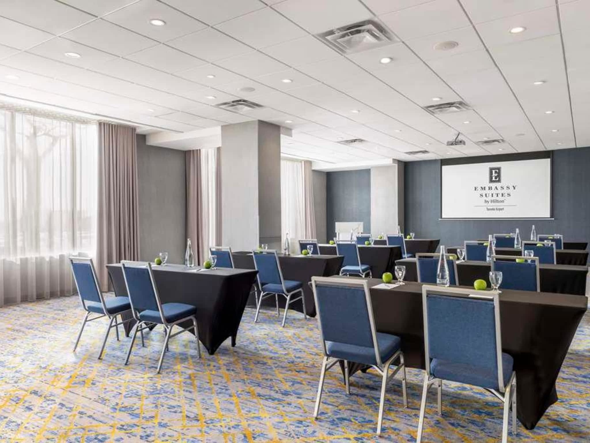 photo Embassy Suites by Hilton Toronto Airport
