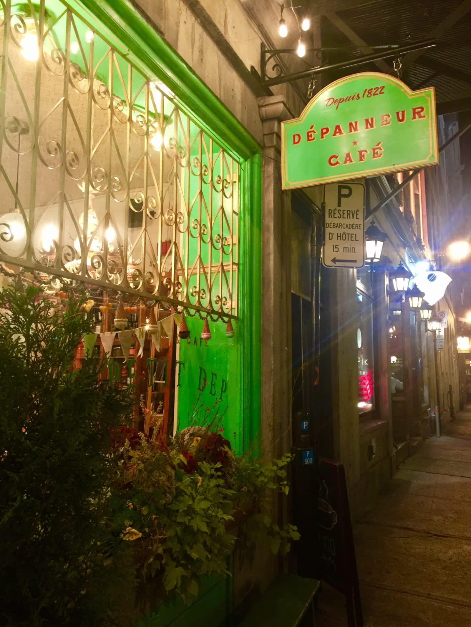 Le Petit Dep Café et épicerie fine Opening Hours 179 rue StPaul