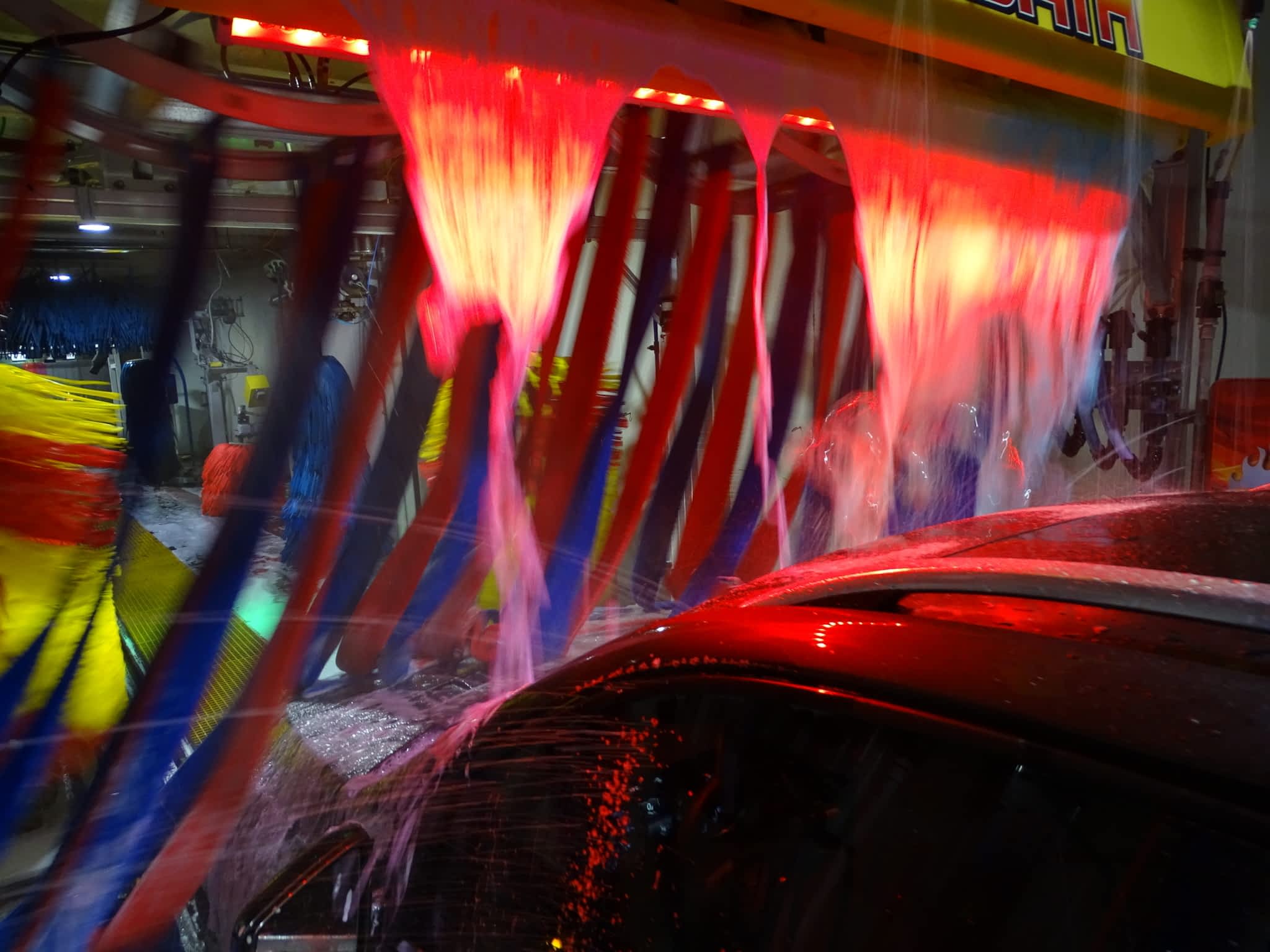 photo Popular Car Wash & Detailing - Free Vacuums