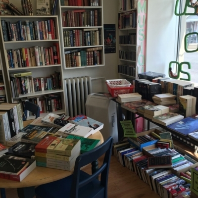 La Bouquinerie - Book Stores