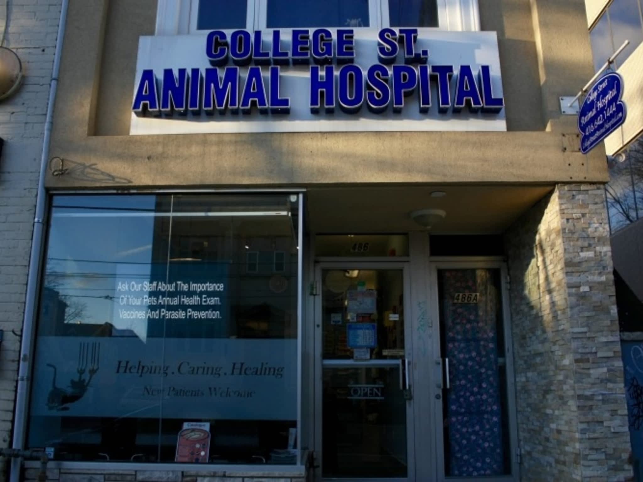 photo College Street Animal Hospital