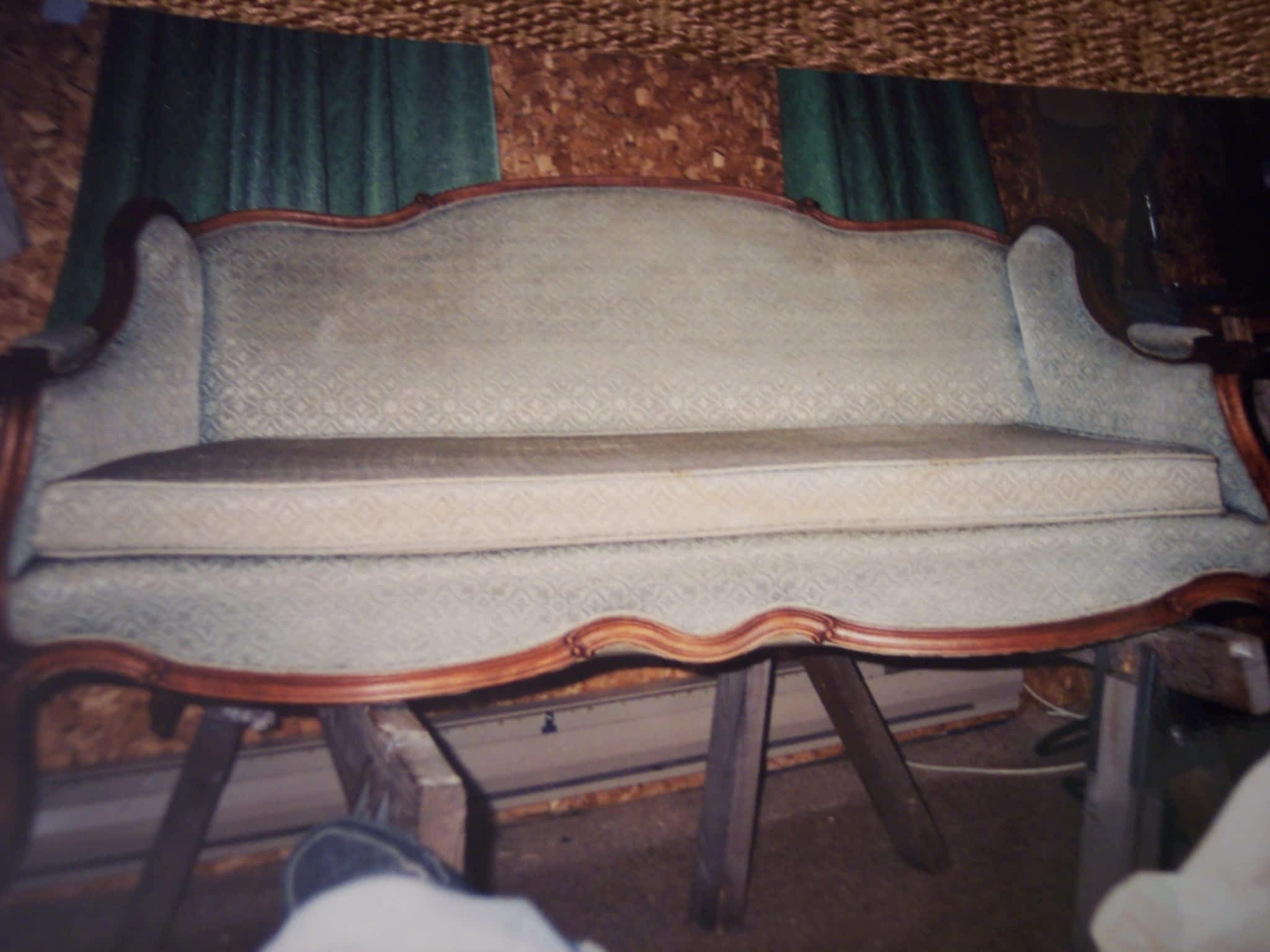 photo Wayne's Upholstery