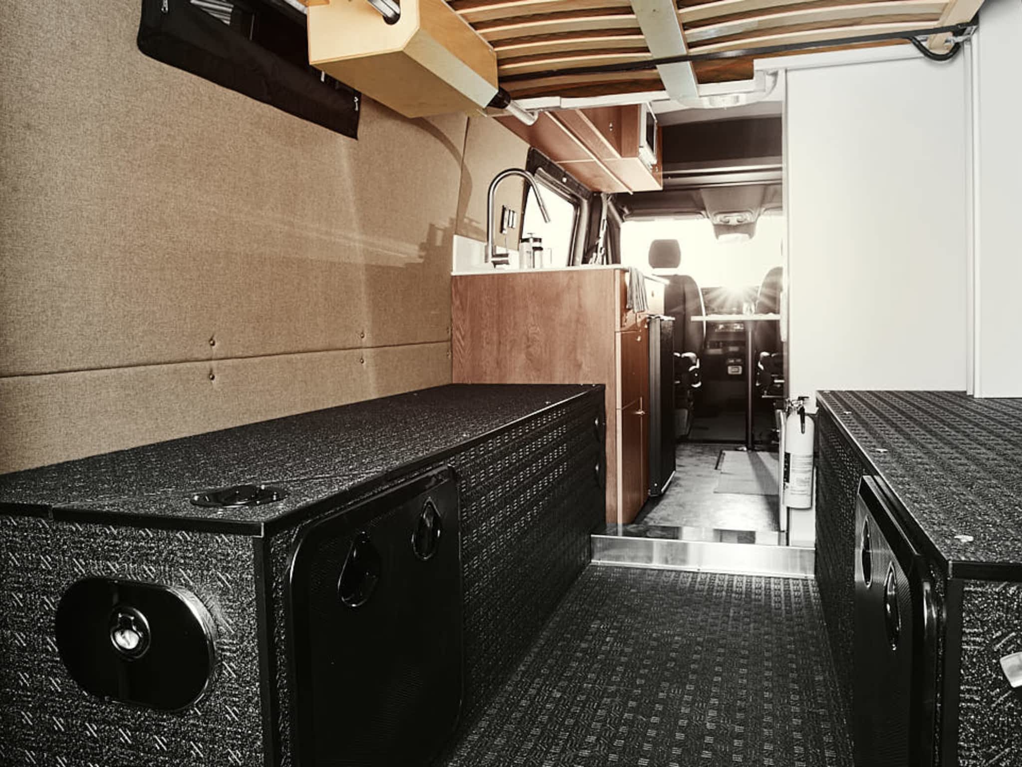 photo Proxima Vans Inc