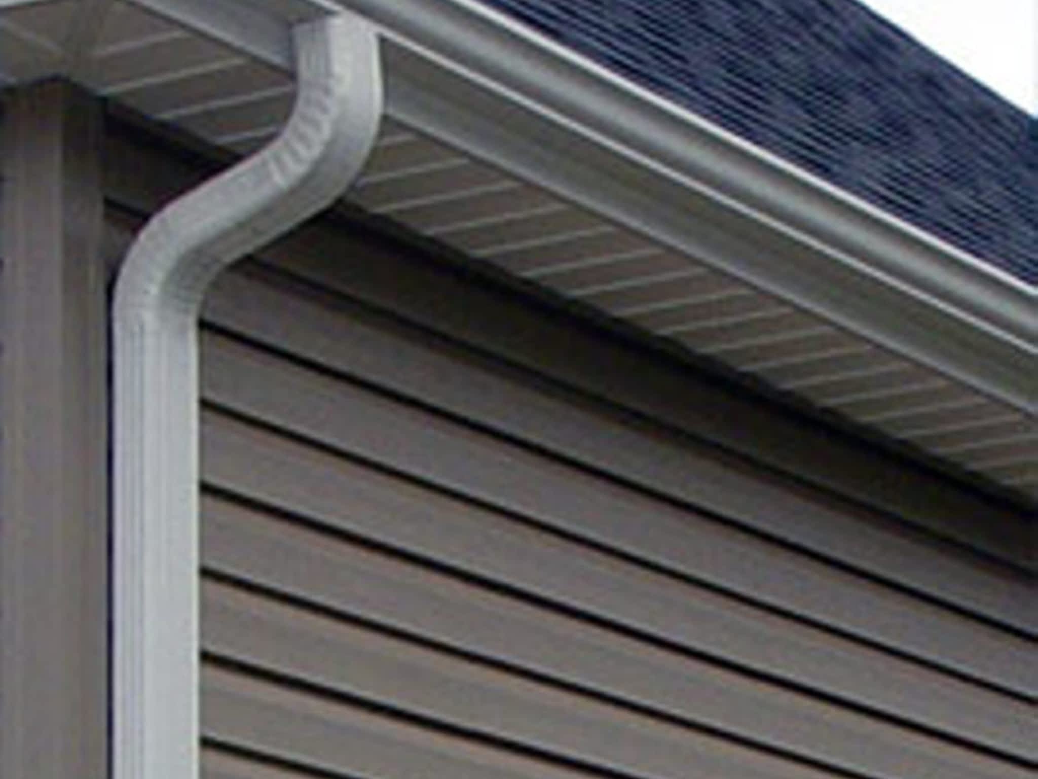 photo Arsenault's Eavestroughing