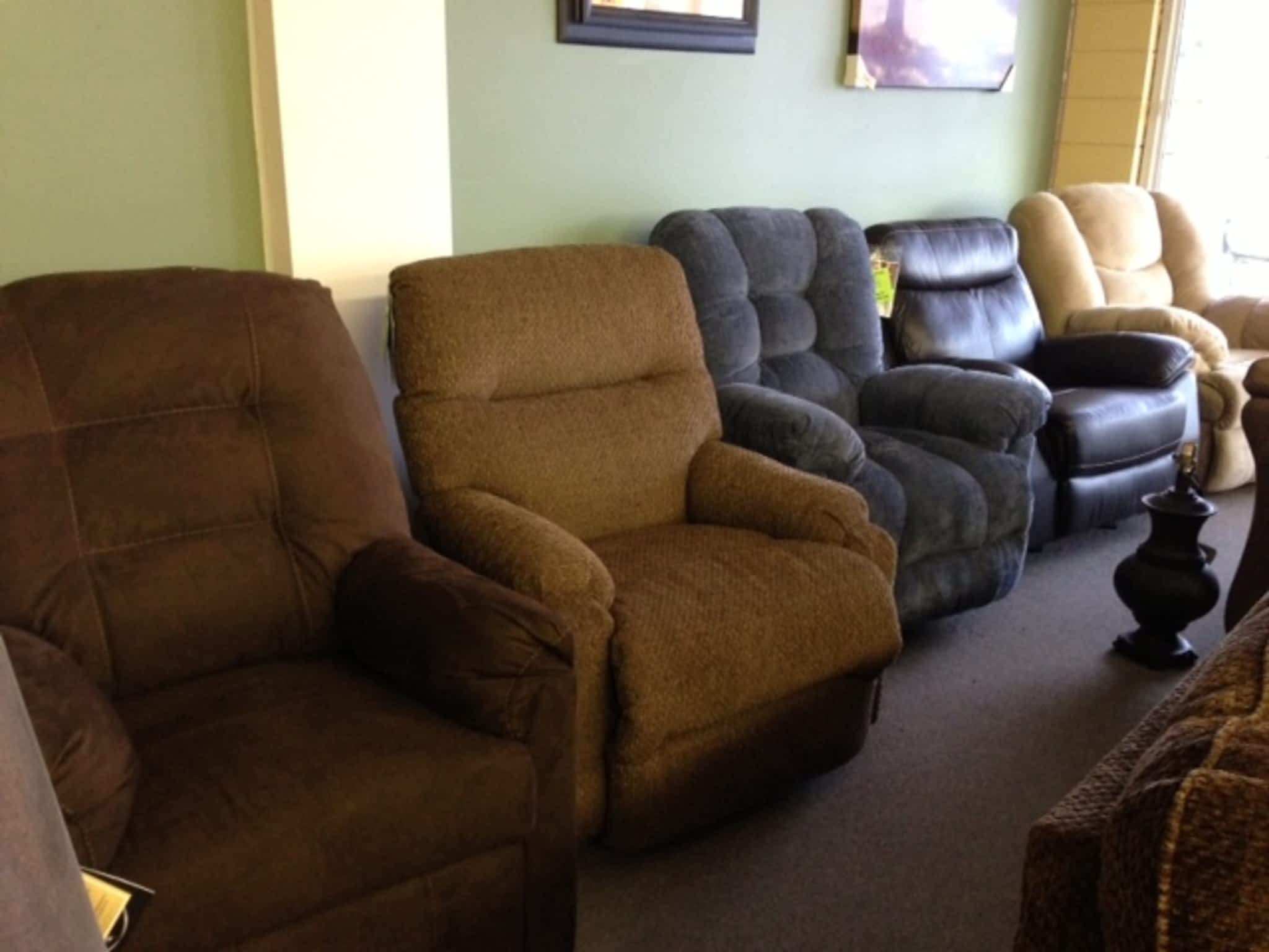 Kondolas Furniture & Appliances Ltd 100 Mile House, BC 343 Birch S