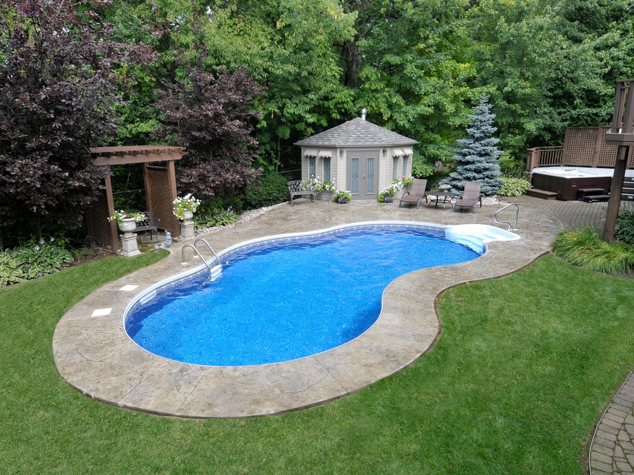 photo Bud's Spas & Pools